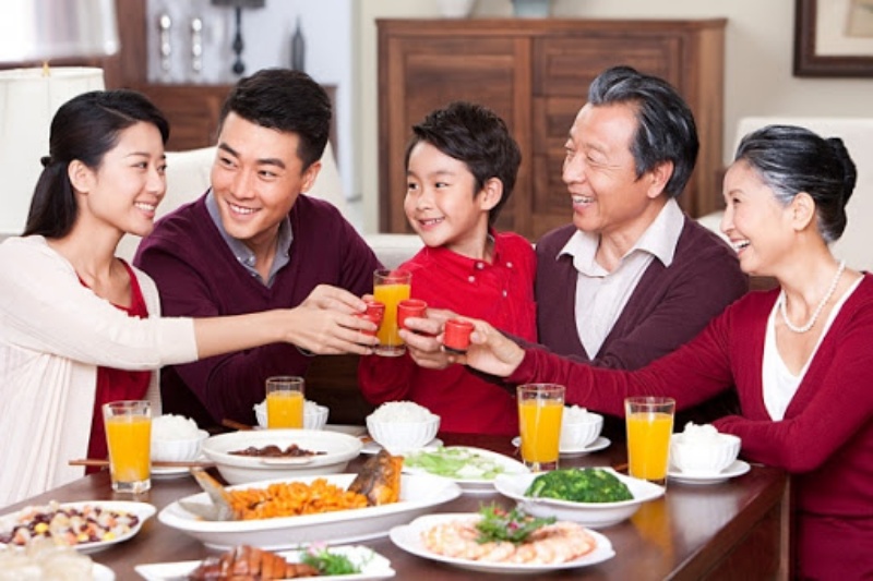 Chiêm bao thấy vào nhà người khác ăn tiệc chốt nhanh các số đề 96, 07 hoặc 47
