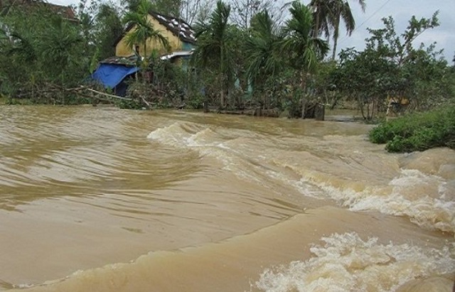 Mơ thấy nước lũ dâng cao nói về mối quan hệ khó khăn với người nào đó Mơ thấy nước lũ dâng cao nói về mối quan hệ khó khăn với người nào đó