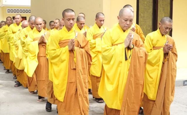 Mơ thầy chùa và những con số may mắn Mơ thầy chùa và những con số may mắn