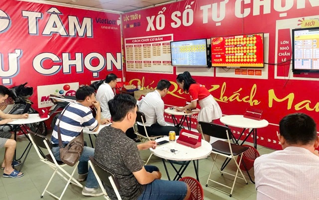 Keno là một hình thức chơi xổ số do Vietlott phát hành và được ưa chuộng Keno là một hình thức chơi xổ số do Vietlott phát hành và được ưa chuộng